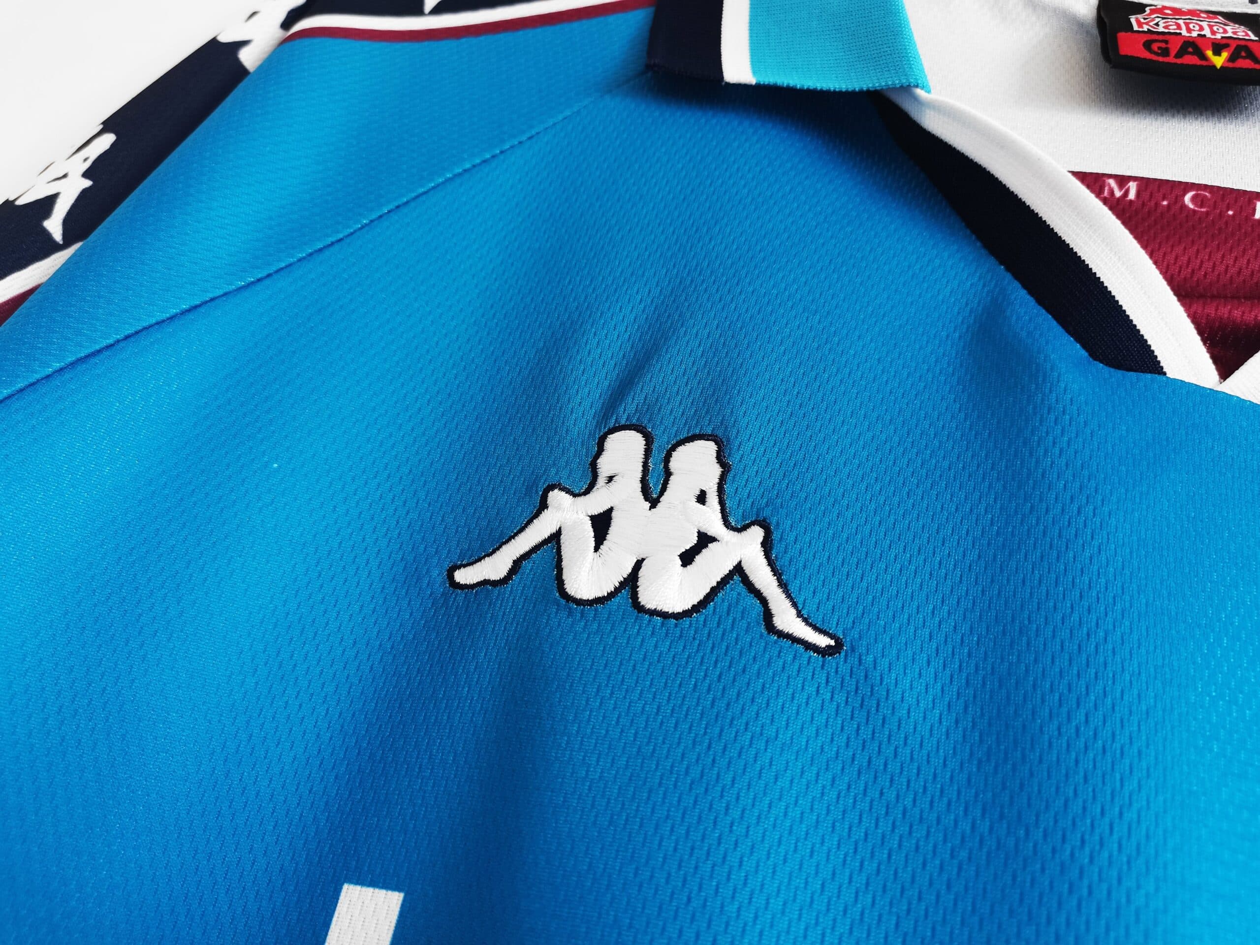 EQUIPACIÓN RETRO MANCHESTER CITY 1997-98 4